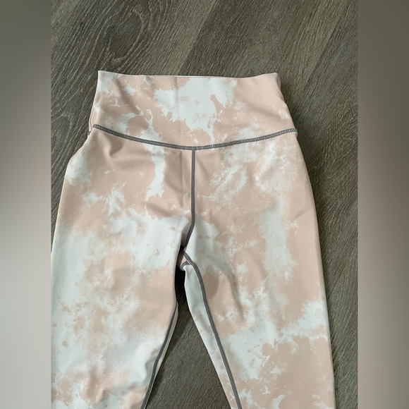 Kavala Collective Peach Tie-Dye Leggings size S - Picture 2 of 5
